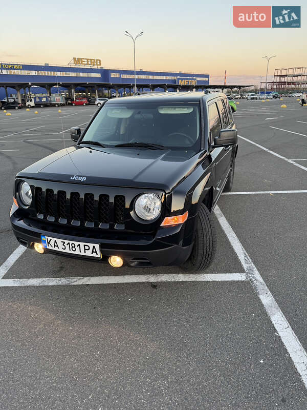 Позашляховик / Кросовер Jeep Patriot 2015 в Києві