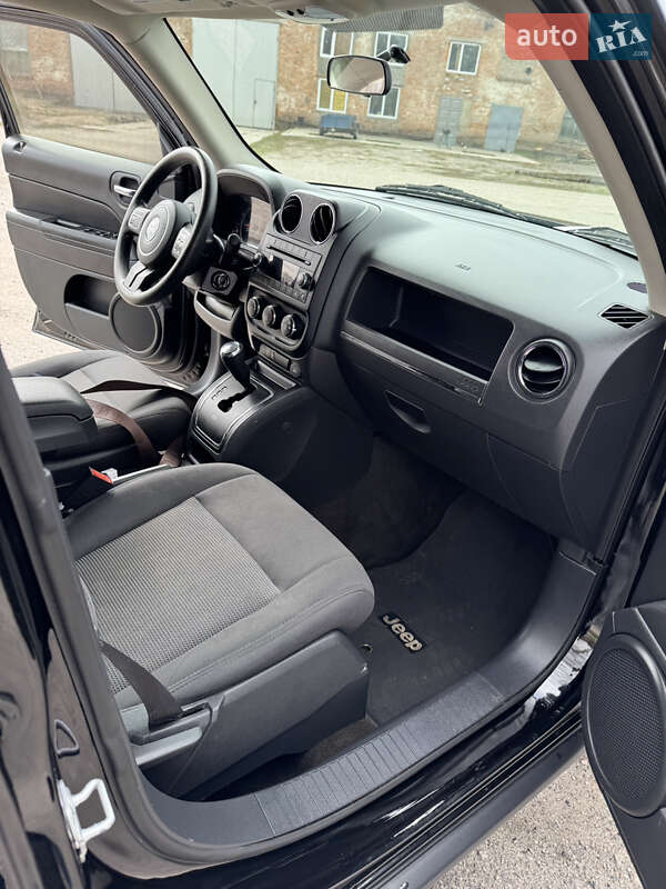Позашляховик / Кросовер Jeep Patriot 2015 в Києві