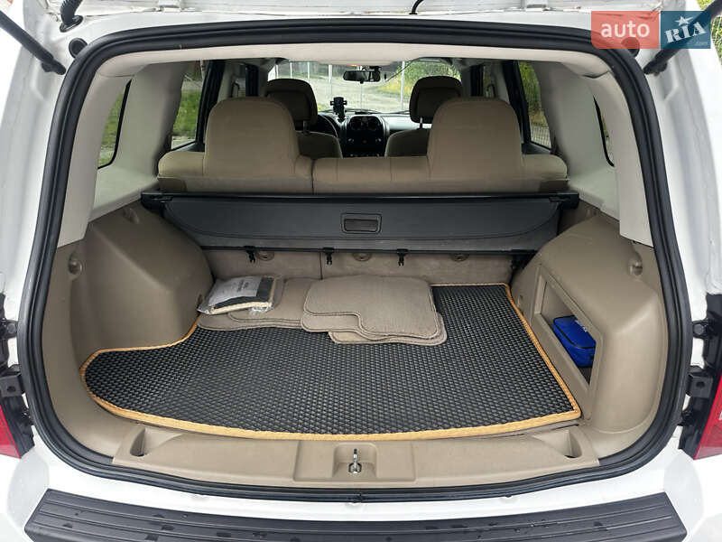 Внедорожник / Кроссовер Jeep Patriot 2013 в Казатине