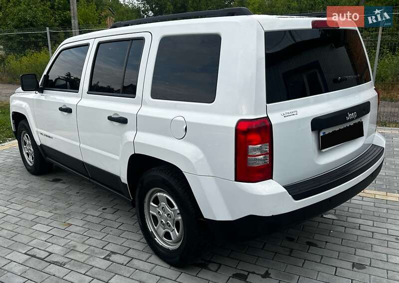 Внедорожник / Кроссовер Jeep Patriot 2013 в Казатине