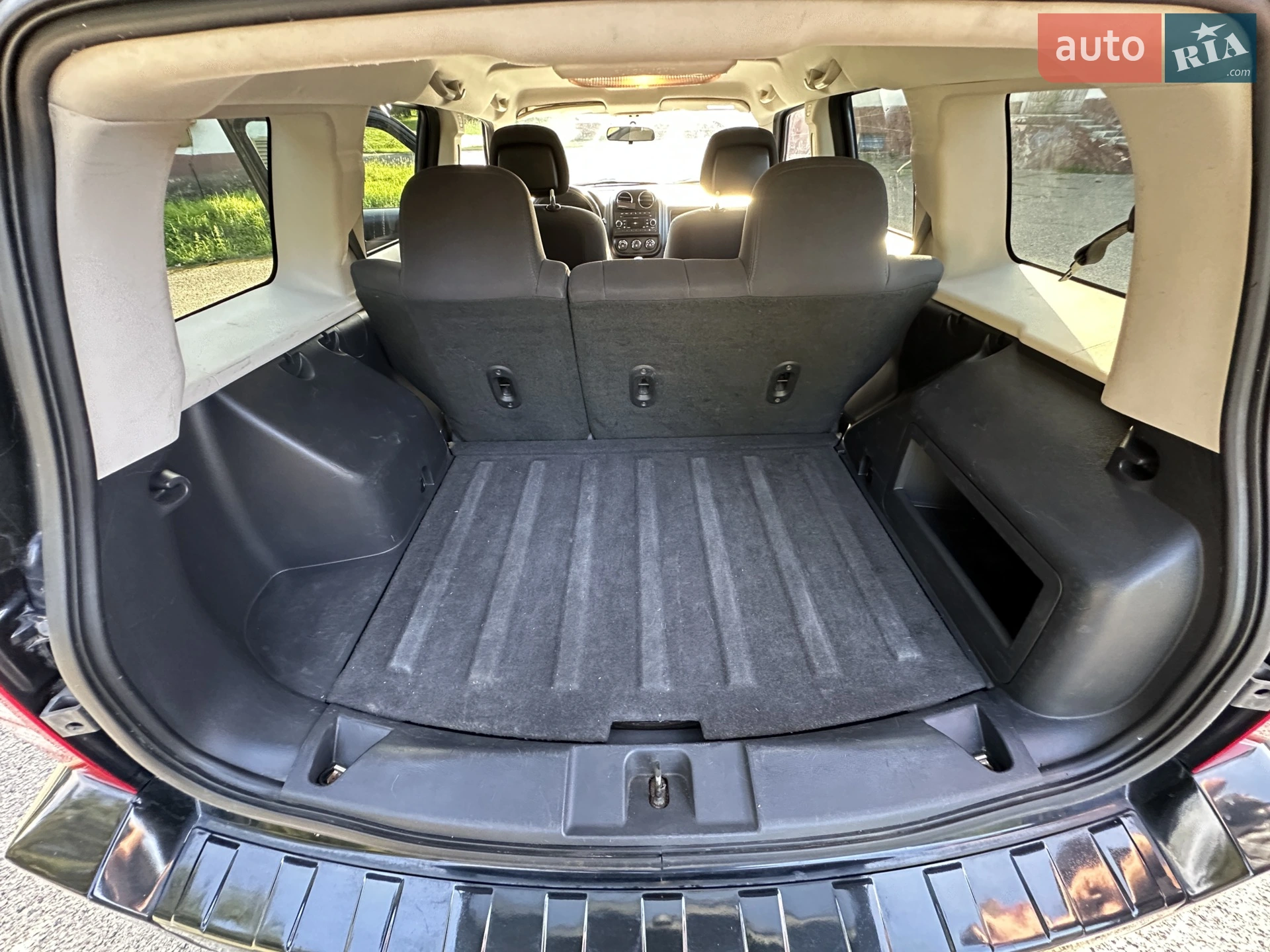 2010 Jeep Liberty (Patriot) - мініатюра 17