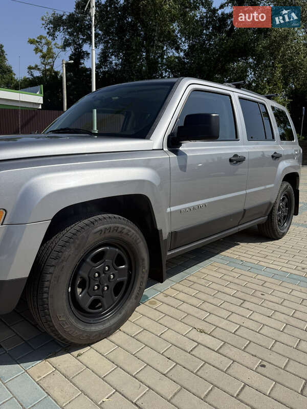 Внедорожник / Кроссовер Jeep Patriot 2015 в Болграде
