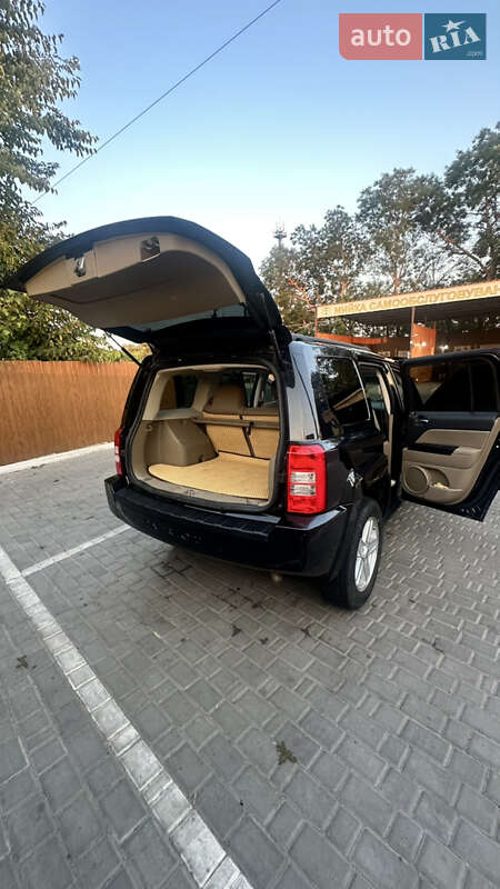 Позашляховик / Кросовер Jeep Patriot 2010 в Овідіополі