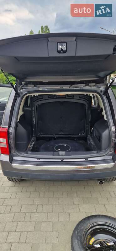 Внедорожник / Кроссовер Jeep Patriot 2016 в Хмельницком