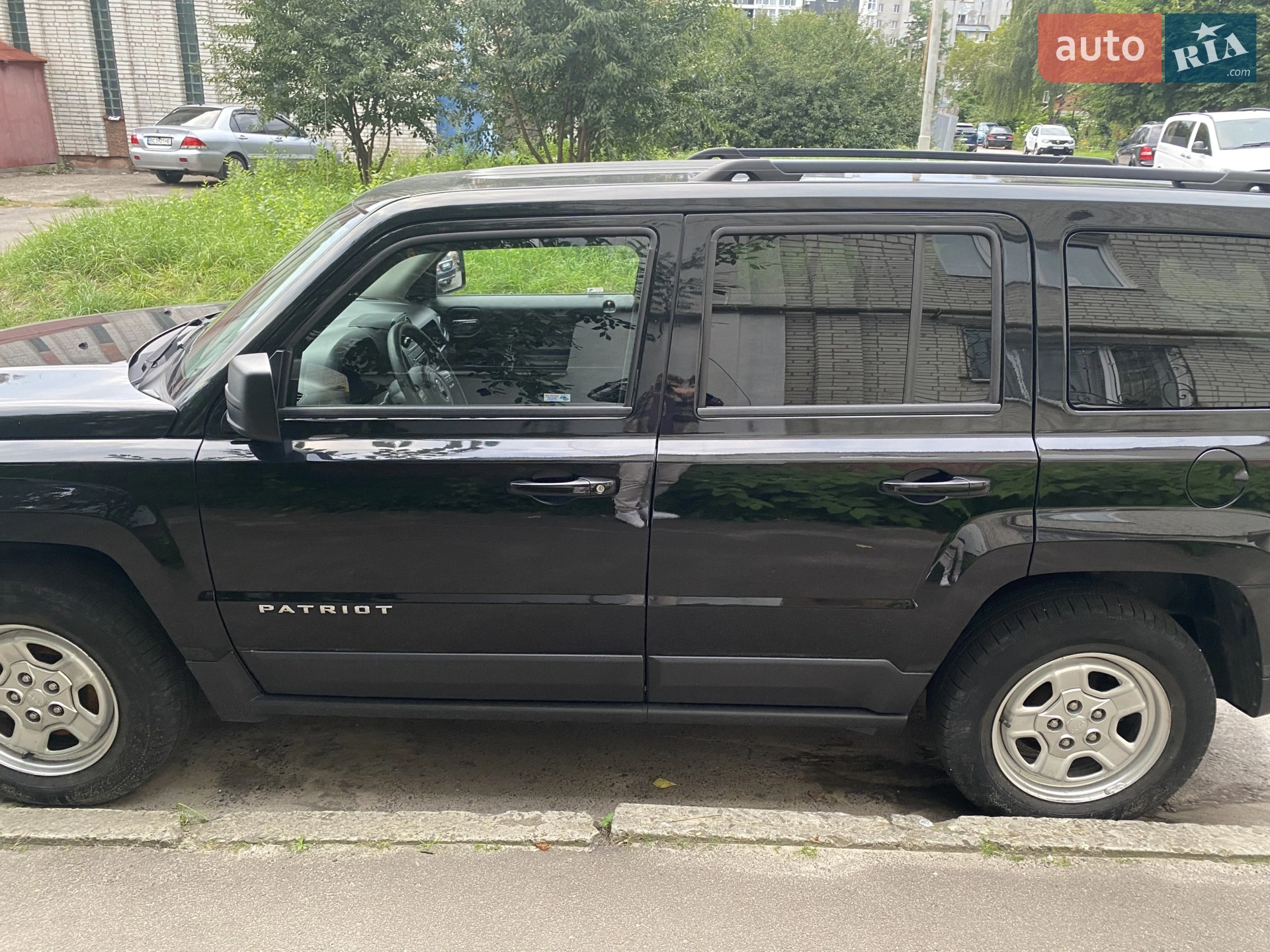 2015 Jeep Liberty (Patriot) - мініатюра 12