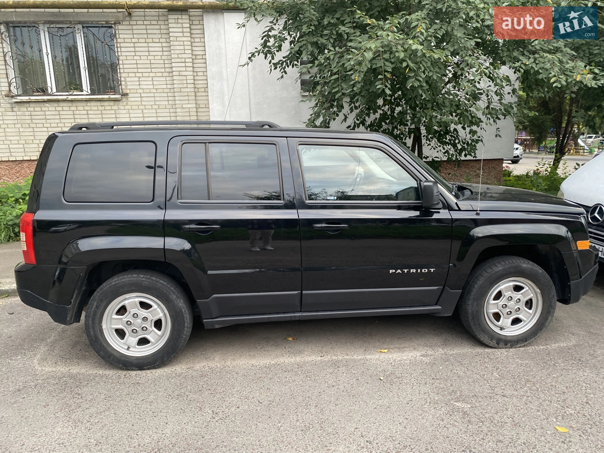 2015 Jeep Liberty (Patriot) - мініатюра 2