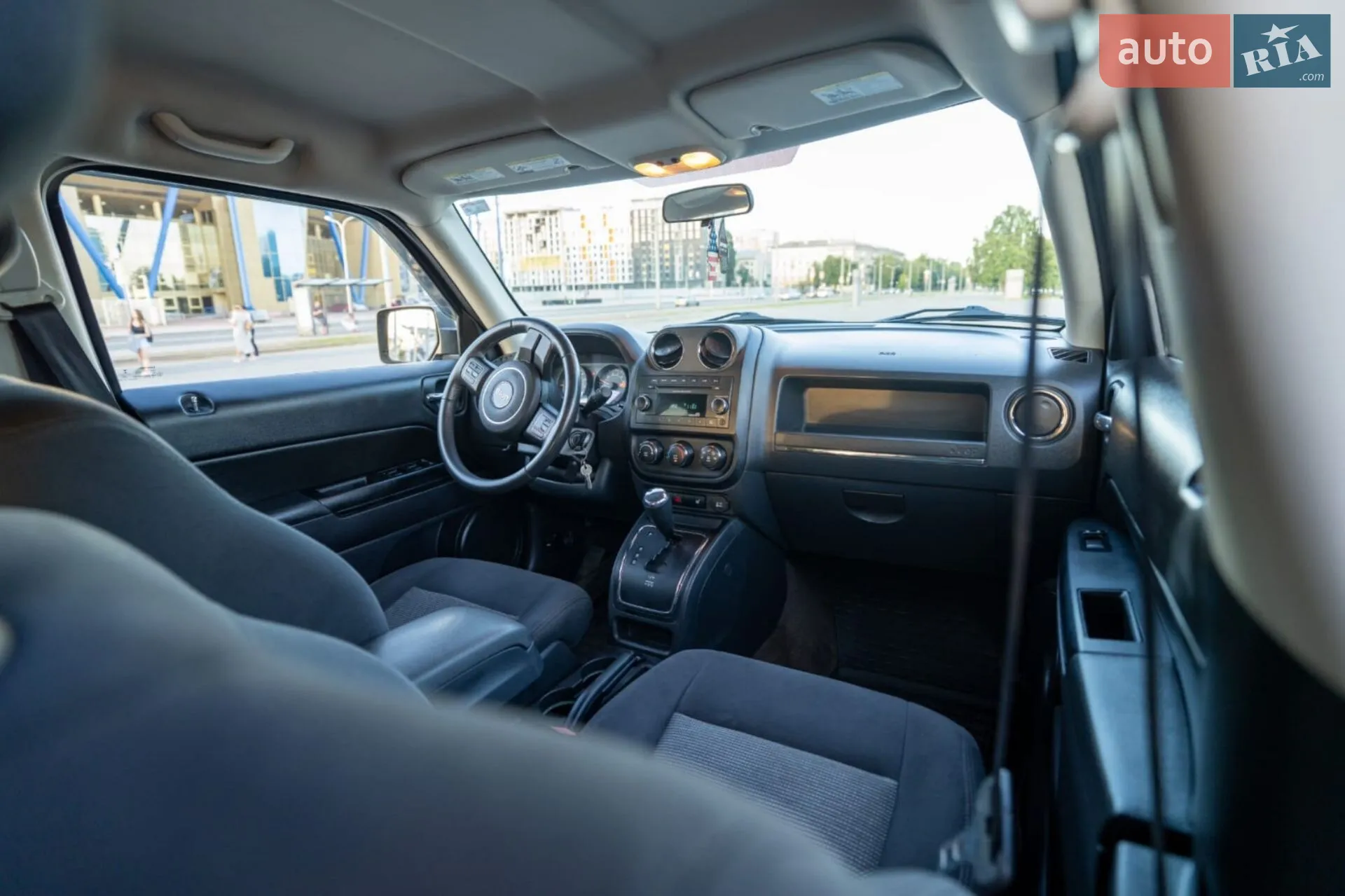 2015 Jeep Liberty (Patriot) - мініатюра 8