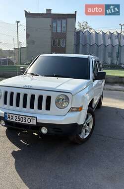 Позашляховик / Кросовер Jeep Patriot 2015 в Києві