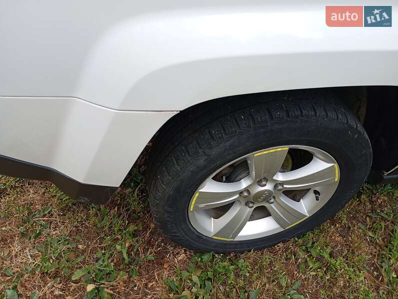 Позашляховик / Кросовер Jeep Patriot 2014 в Бородянці