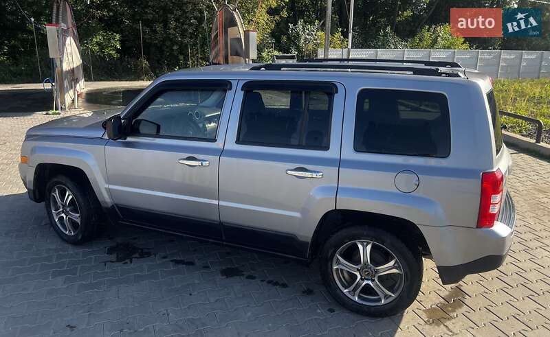 Позашляховик / Кросовер Jeep Patriot 2015 в Луцьку