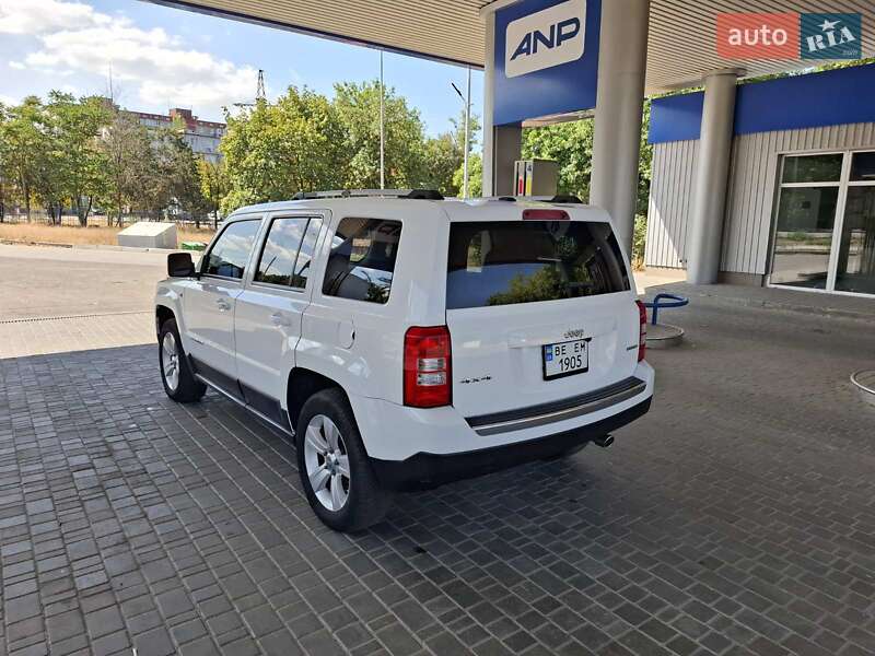 Внедорожник / Кроссовер Jeep Patriot 2011 в Николаеве