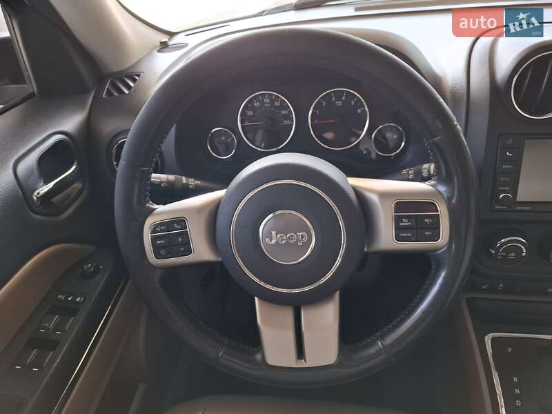 Внедорожник / Кроссовер Jeep Patriot 2011 в Николаеве