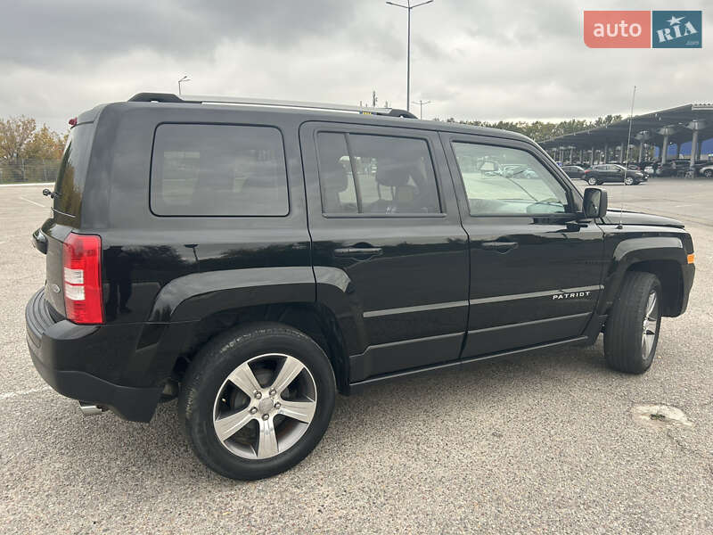 Позашляховик / Кросовер Jeep Patriot 2016 в Дніпрі