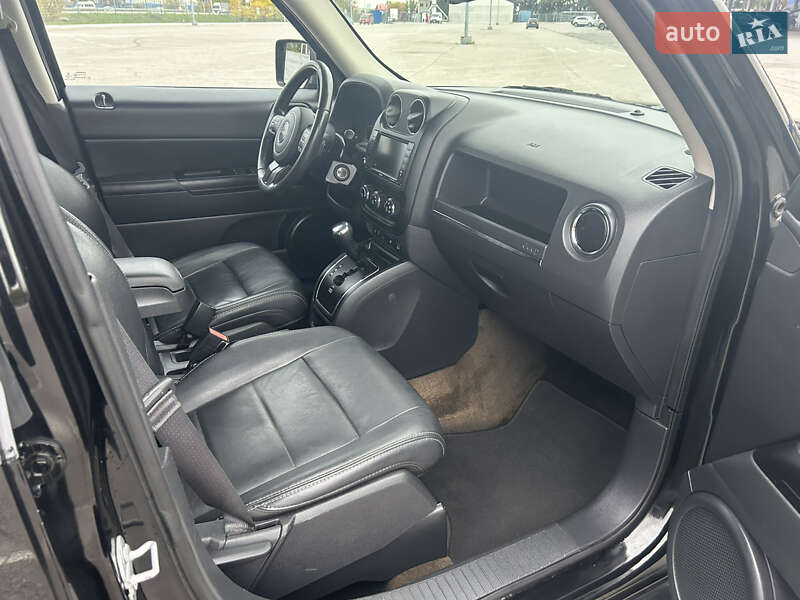 Позашляховик / Кросовер Jeep Patriot 2016 в Дніпрі
