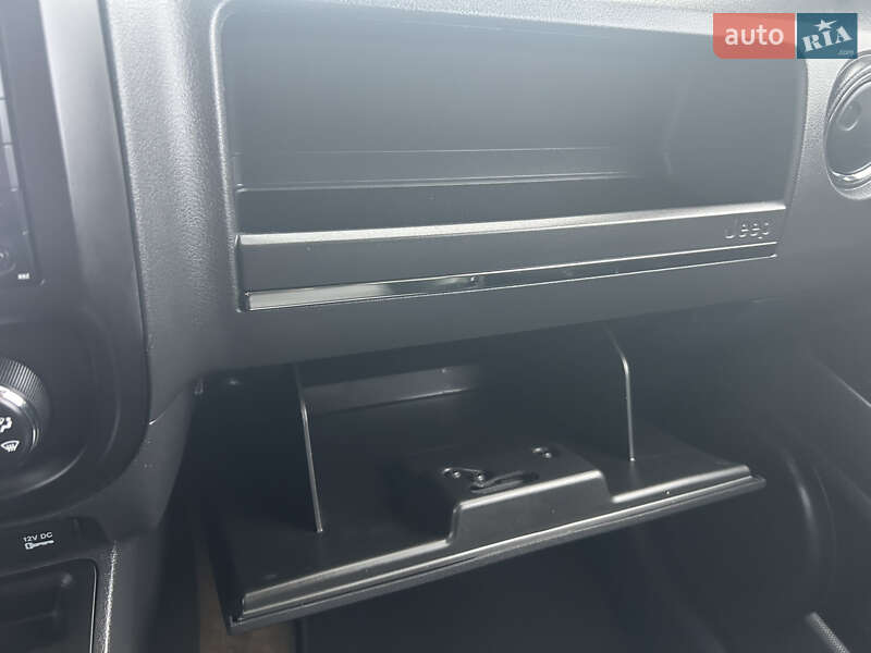 Позашляховик / Кросовер Jeep Patriot 2016 в Дніпрі