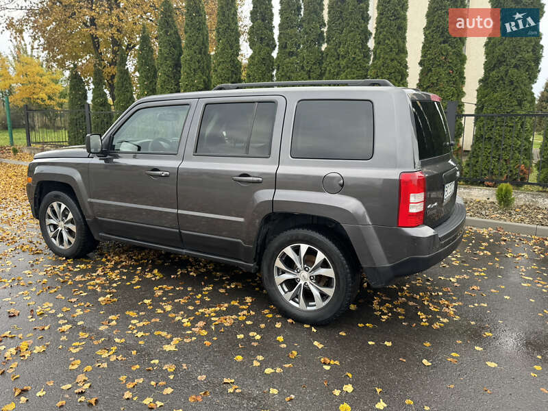 Внедорожник / Кроссовер Jeep Patriot 2015 в Львове