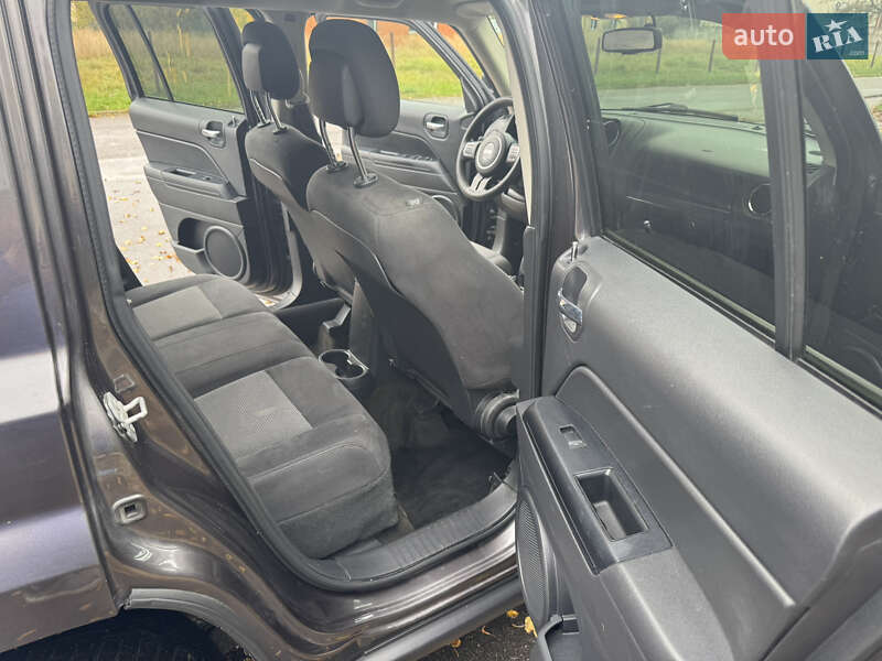 Внедорожник / Кроссовер Jeep Patriot 2015 в Львове