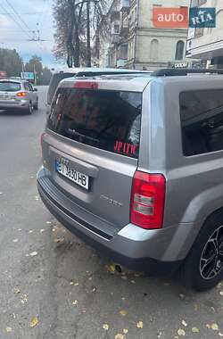 Позашляховик / Кросовер Jeep Patriot 2015 в  фото 8 Позашляховик / Кросовер Jeep Patriot 2015 в