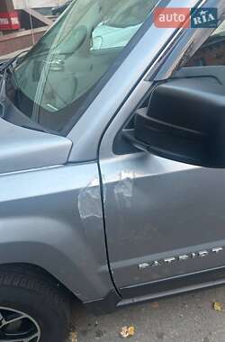 Позашляховик / Кросовер Jeep Patriot 2015 в  фото 11 Позашляховик / Кросовер Jeep Patriot 2015 в
