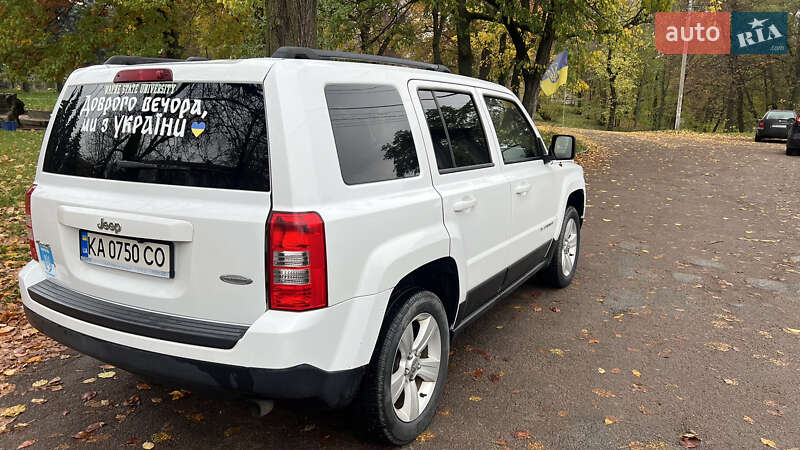 Позашляховик / Кросовер Jeep Patriot 2013 в Коростишеві
