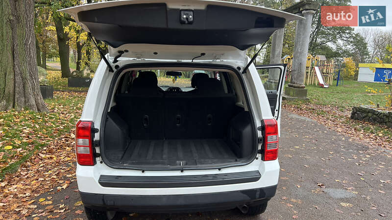 Позашляховик / Кросовер Jeep Patriot 2013 в Коростишеві