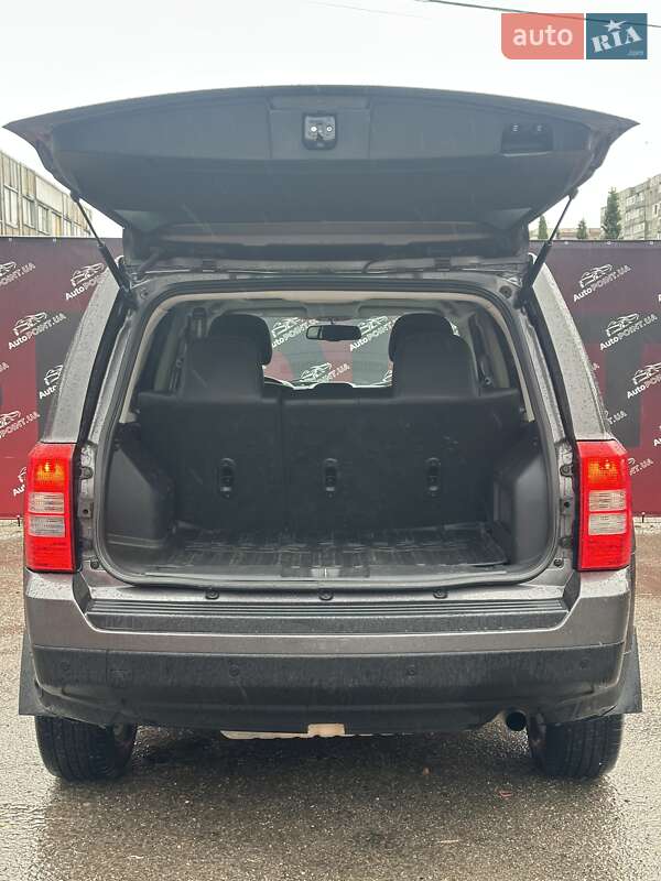 Внедорожник / Кроссовер Jeep Patriot 2016 в Сумах