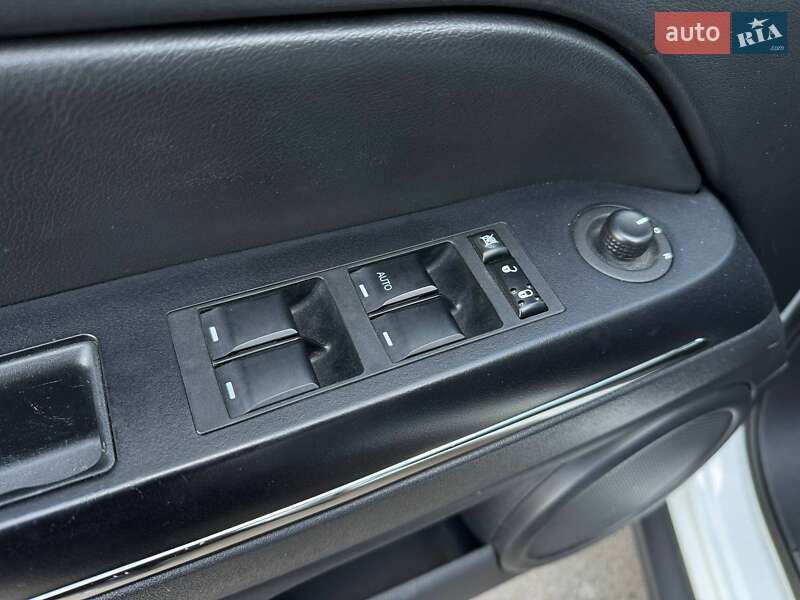 Внедорожник / Кроссовер Jeep Patriot 2015 в Киеве фото 15 Внедорожник / Кроссовер Jeep Patriot 2015 в Киеве