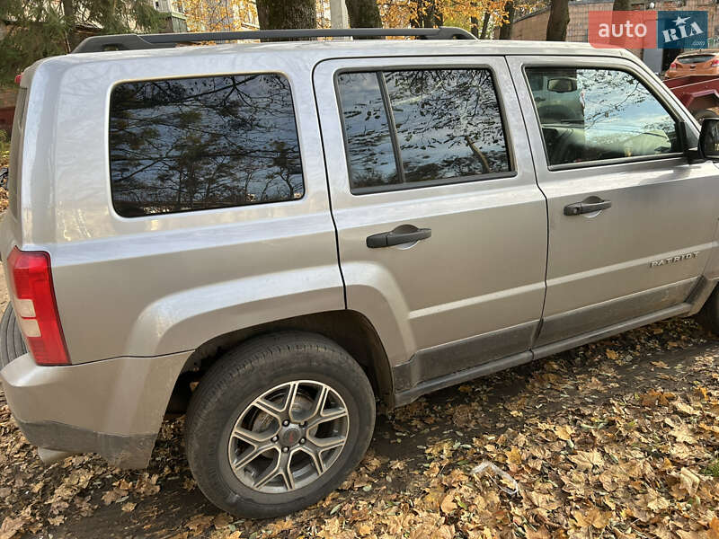 Внедорожник / Кроссовер Jeep Patriot 2015 в Харькове