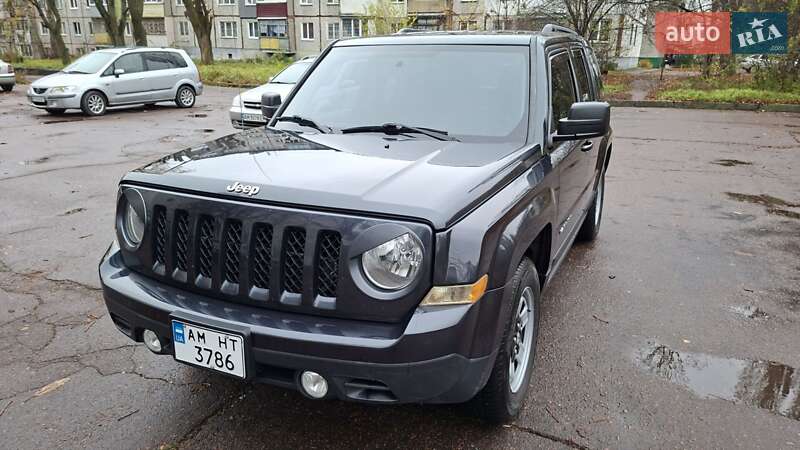 Внедорожник / Кроссовер Jeep Patriot 2015 в Житомире