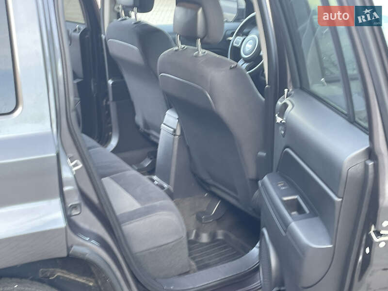 Внедорожник / Кроссовер Jeep Patriot 2015 в Житомире