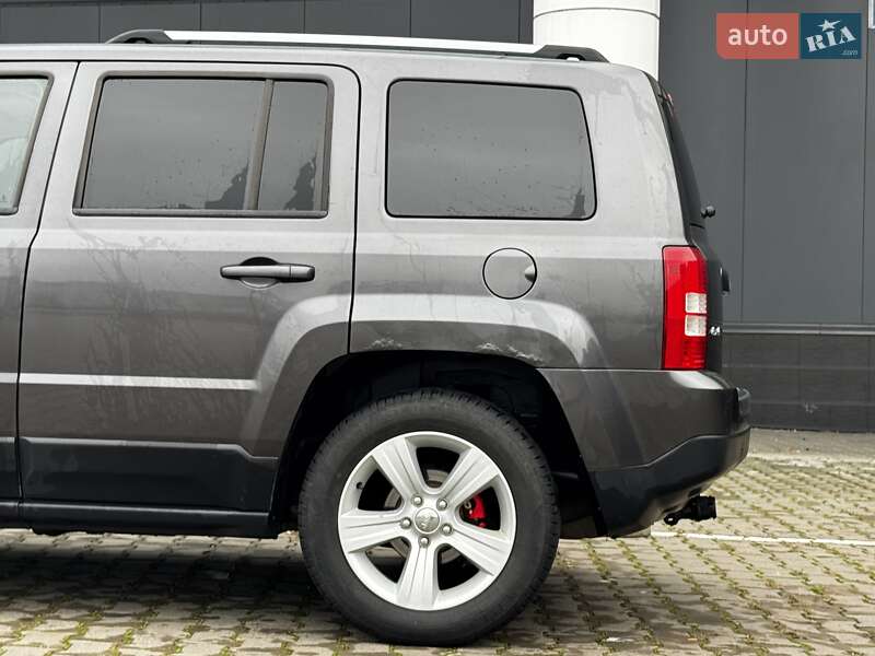 Позашляховик / Кросовер Jeep Patriot 2015 в Києві