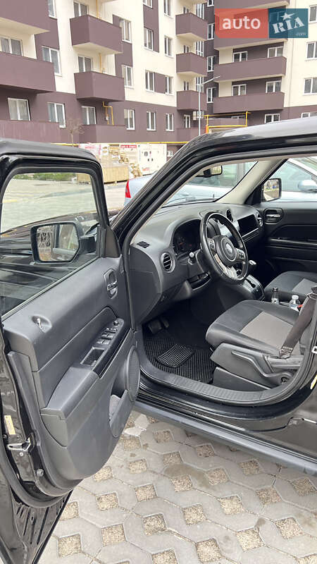 Внедорожник / Кроссовер Jeep Patriot 2012 в Обухове