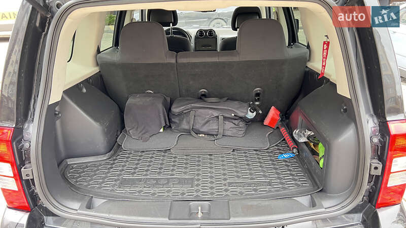 Внедорожник / Кроссовер Jeep Patriot 2012 в Обухове