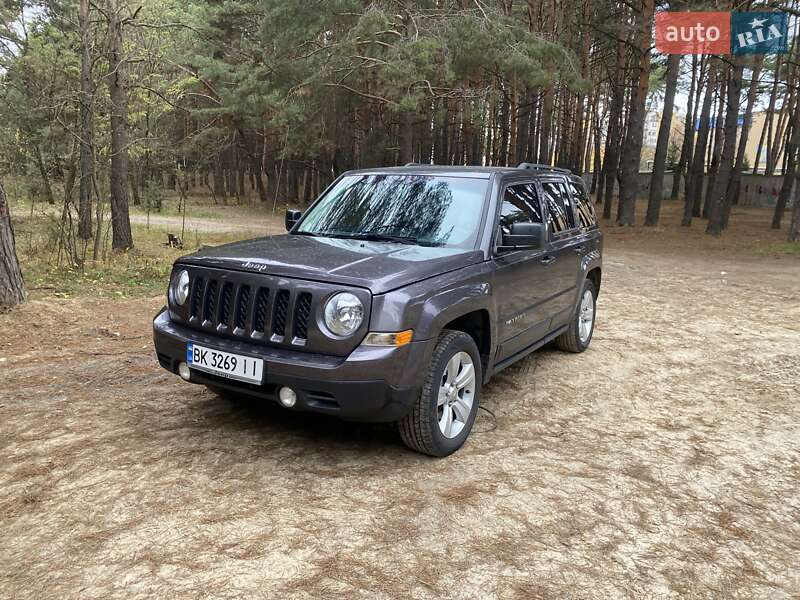 Внедорожник / Кроссовер Jeep Patriot 2016 в Вараше