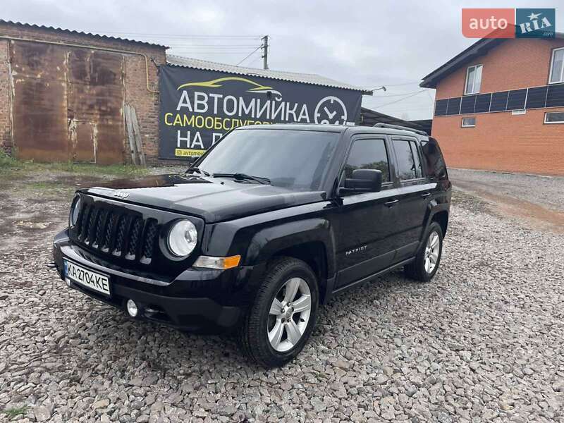 Внедорожник / Кроссовер Jeep Patriot 2016 в Ромнах