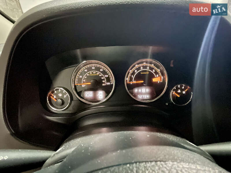 Внедорожник / Кроссовер Jeep Patriot 2014 в Киеве