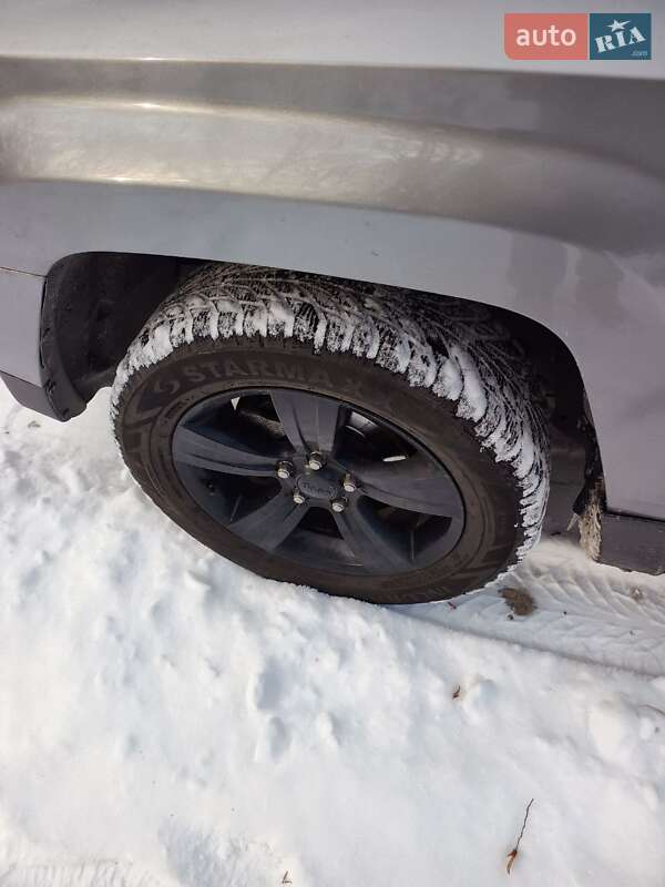 Внедорожник / Кроссовер Jeep Patriot 2015 в Львове