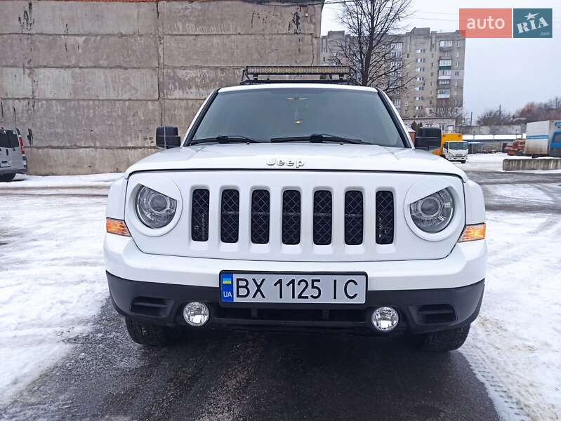 Внедорожник / Кроссовер Jeep Patriot 2016 в Хмельницком