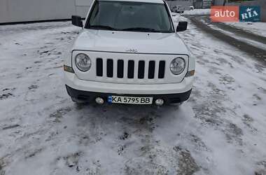 Внедорожник / Кроссовер Jeep Patriot 2015 в Киеве
