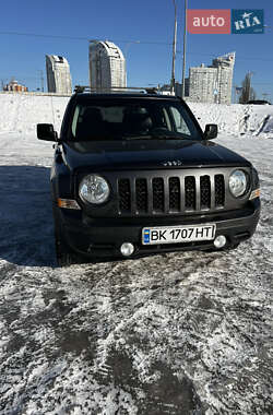 Внедорожник / Кроссовер Jeep Patriot 2014 в Шостке