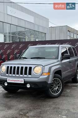 Внедорожник / Кроссовер Jeep Patriot 2014 в Сумах