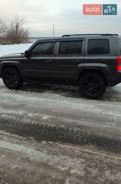 Внедорожник / Кроссовер Jeep Patriot 2015 в Чугуеве