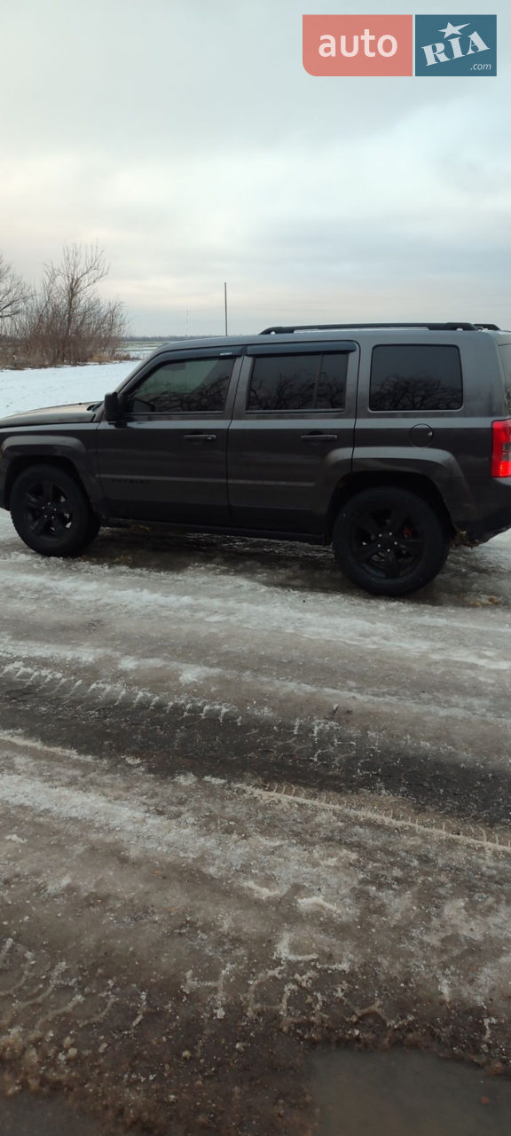 2015 Jeep Liberty (Patriot) - мініатюра 24