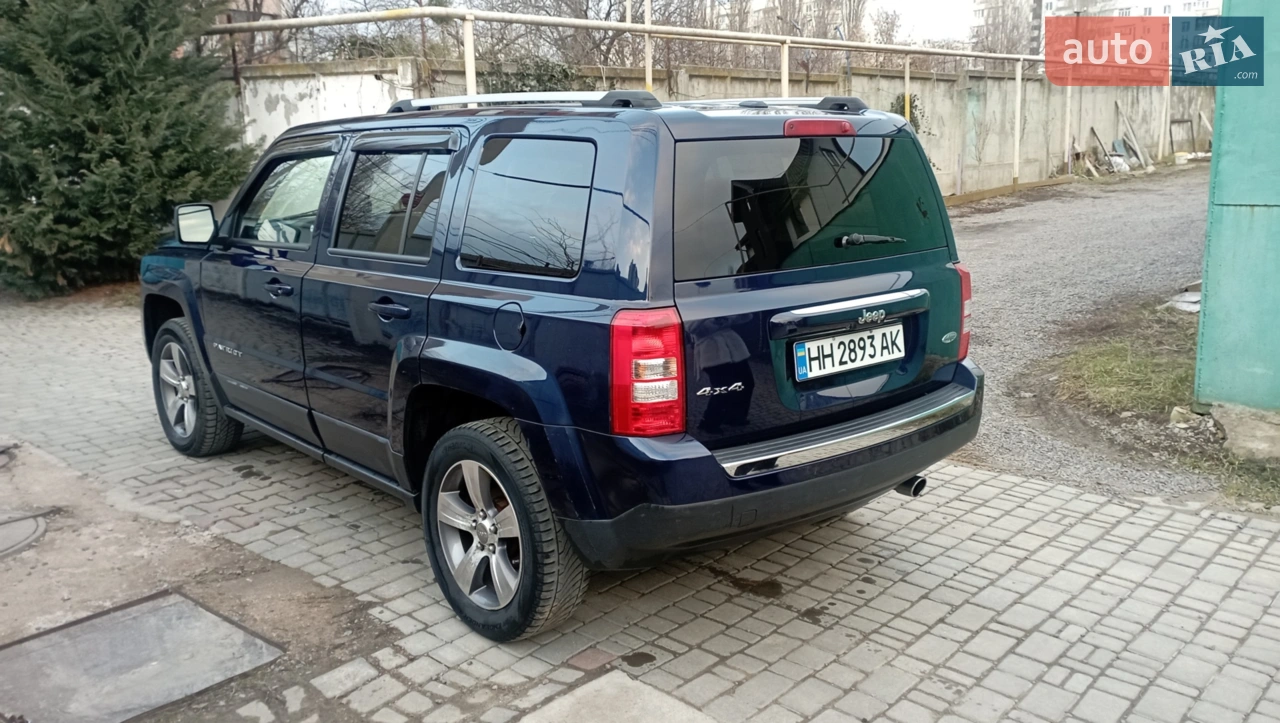 2016 Jeep Liberty (Patriot) - мініатюра 16