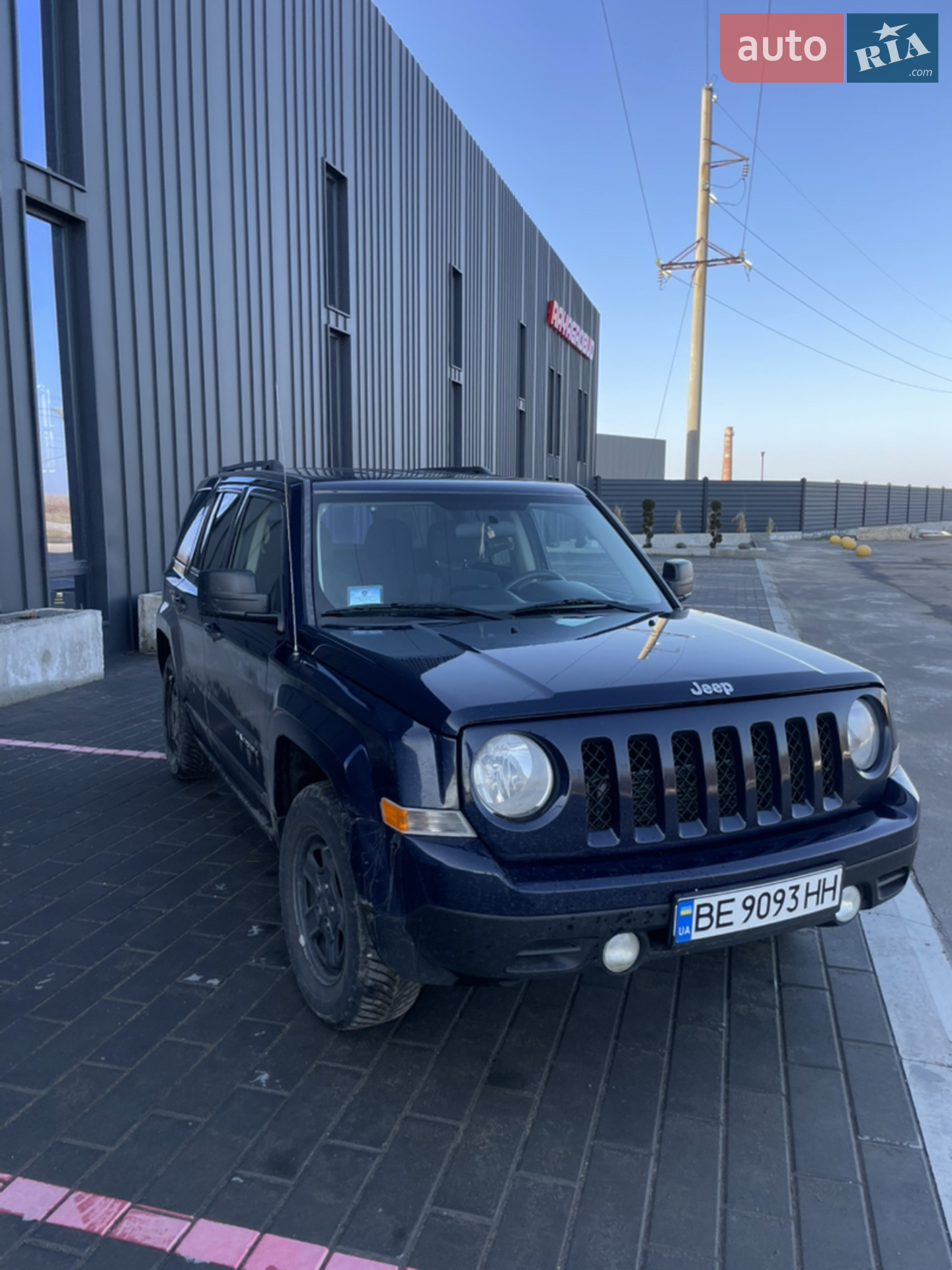 2015 Jeep Liberty (Patriot) - мініатюра 3