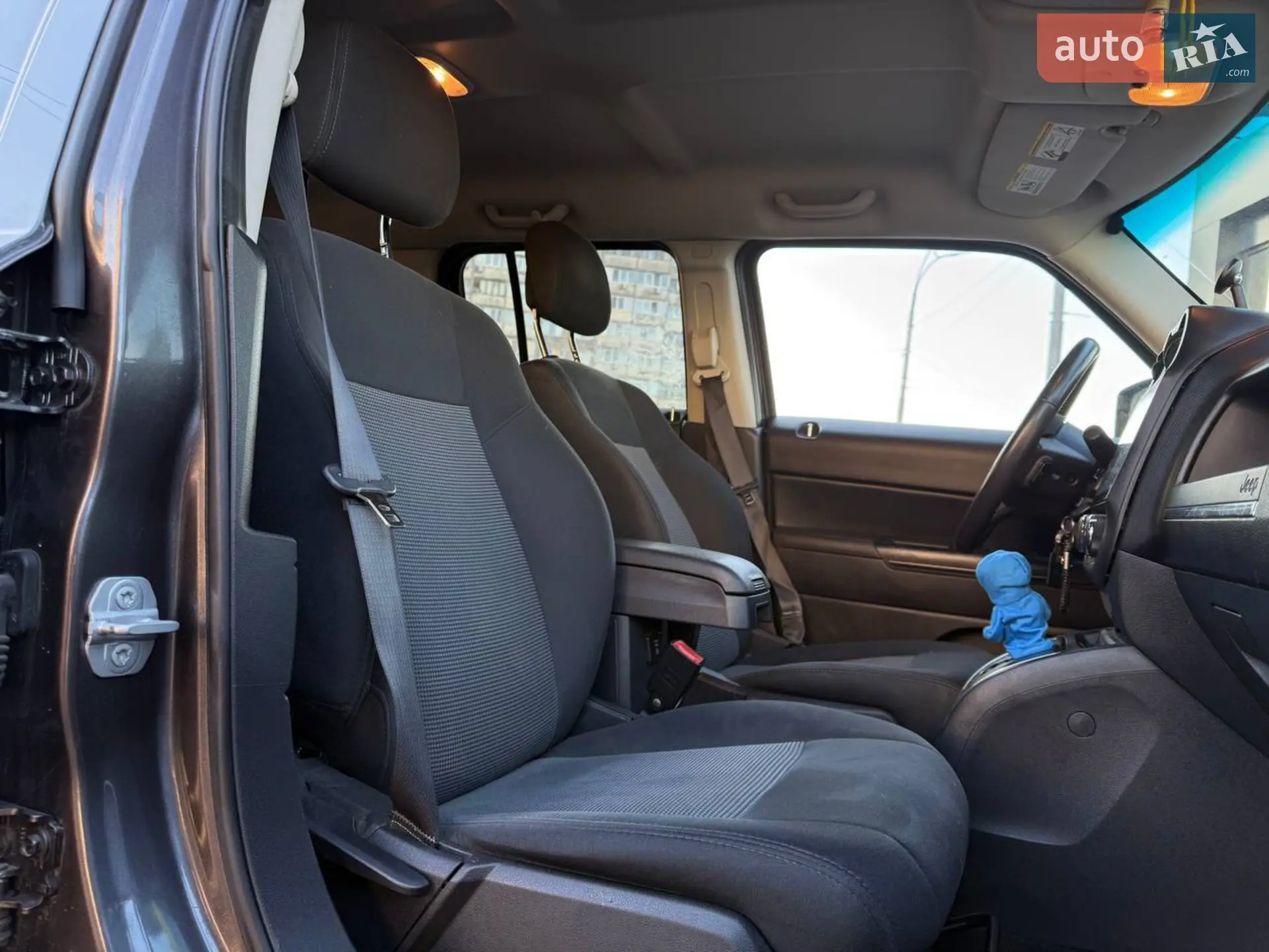 2015 Jeep Liberty (Patriot) - мініатюра 12