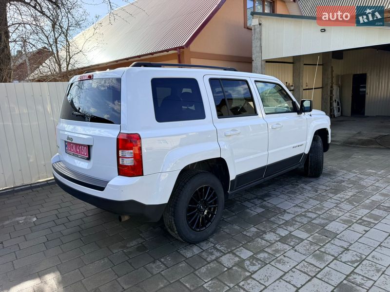 Внедорожник / Кроссовер Jeep Patriot 2016 в Надворной