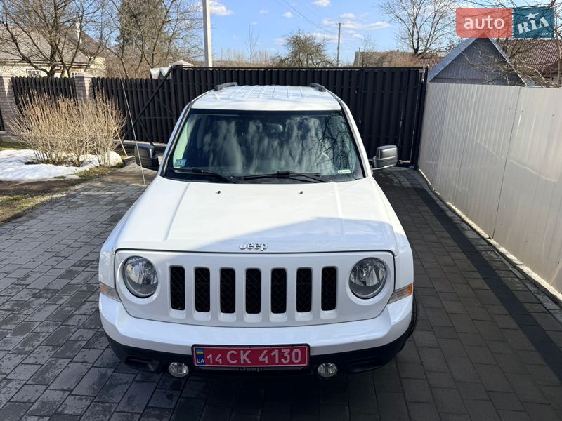 Внедорожник / Кроссовер Jeep Patriot 2016 в Надворной