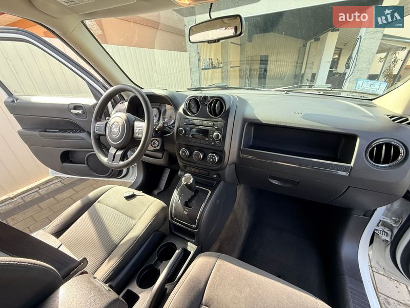 Внедорожник / Кроссовер Jeep Patriot 2016 в Надворной