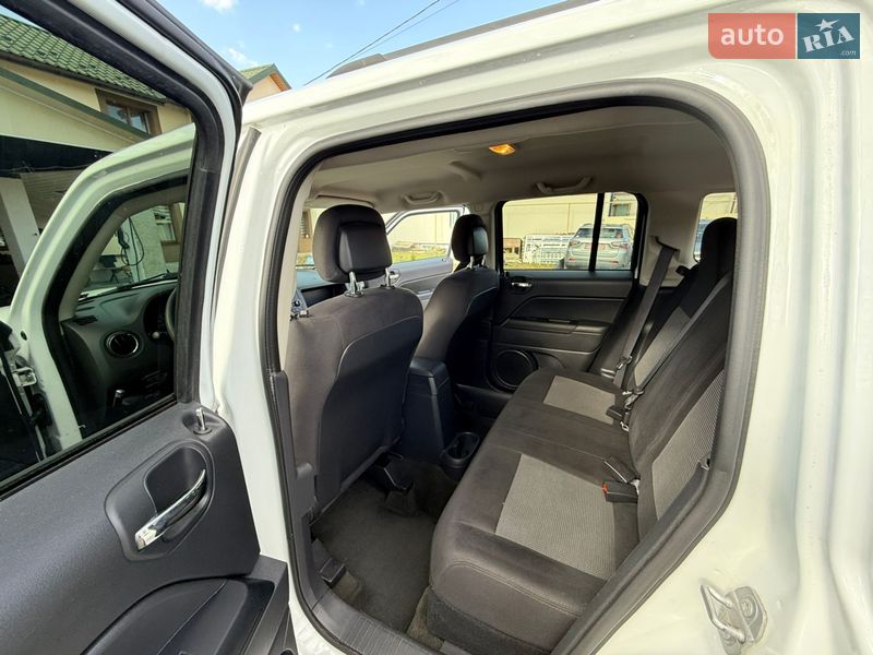 Внедорожник / Кроссовер Jeep Patriot 2016 в Надворной